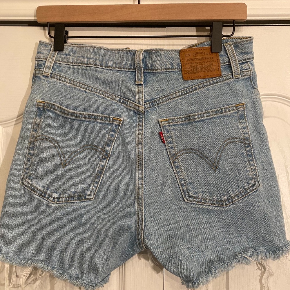 Levi’s Rib Cage Denim Short